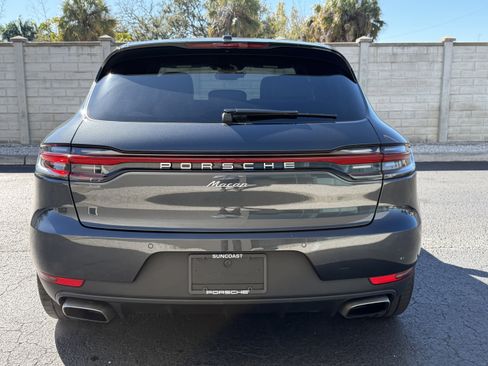 Certified 2020 Porsche Macan image 11