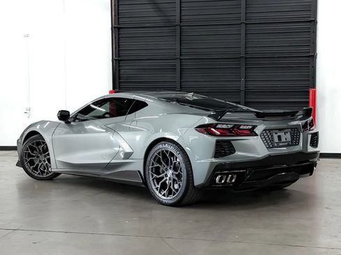 Used 2022 Chevrolet Corvette Stingray Premium Cpe w/ Z51 Performance Package RWD image 11
