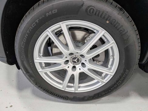 Certified 2025 Mercedes-Benz GLC 300 4MATIC image 3