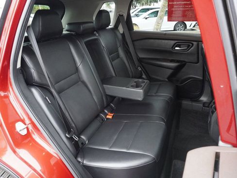 Certified 2022 Nissan Rogue SV w/ SV Premium Package image 9