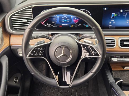 Used 2025 Mercedes-Benz GLE 350 4MATIC image 26