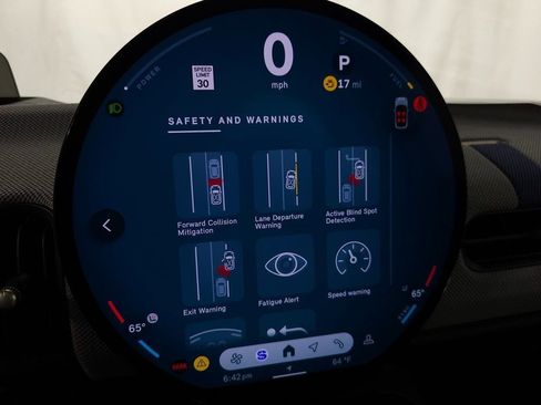 Used 2025 MINI Cooper 2-Door Hardtop image 23