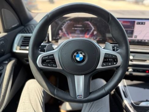 Used 2026 BMW X7 xDrive40i w/ M Sport Package AWD/4WD image 15