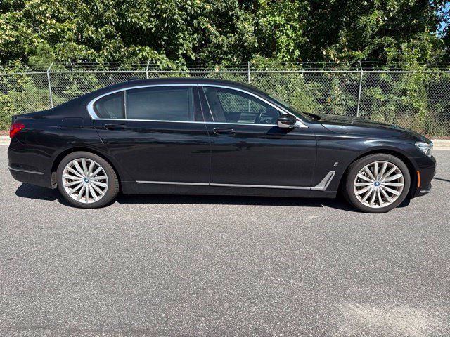 Used 2018 BMW 740e xDrive AWD/4WD image 4