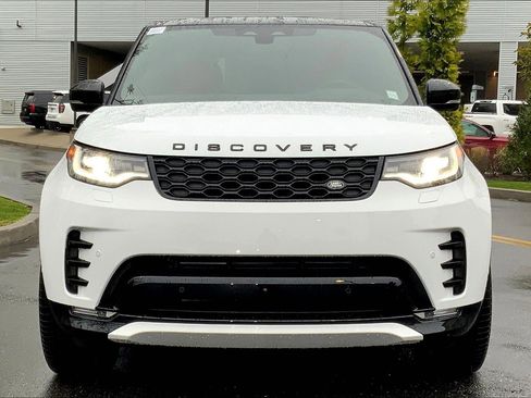 New 2025 Land Rover Discovery Dynamic SE image 3
