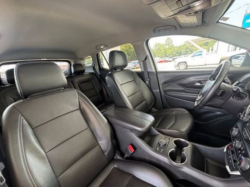 Used 2023 GMC Terrain SLT image 18