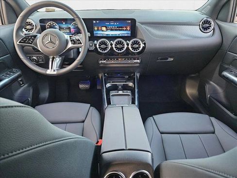 New 2025 Mercedes-Benz GLA 250 image 14