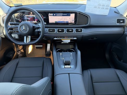 New 2026 Mercedes-Benz GLS 450 4MATIC image 29
