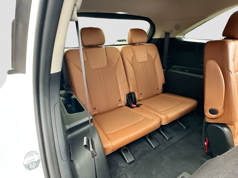 Certified 2022 Kia Sorento SX Prestige w/ Rust Color Package image 28