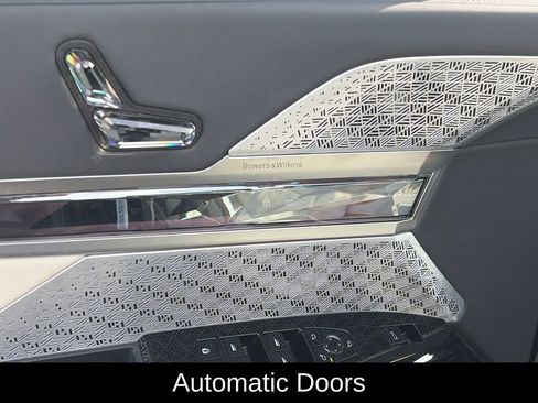 Used 2024 BMW 760i xDrive w/ Executive Package AWD/4WD image 14