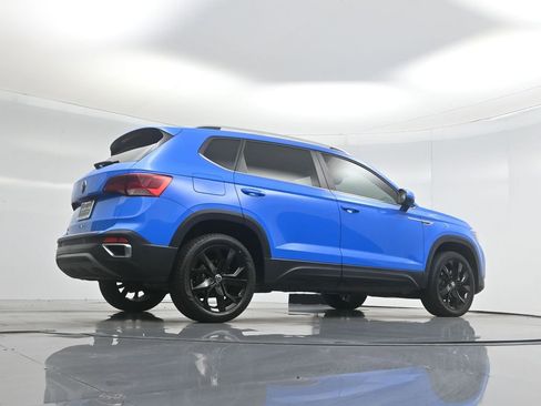 Used 2022 Volkswagen Taos SEL w/ Panoramic Sunroof Package image 49