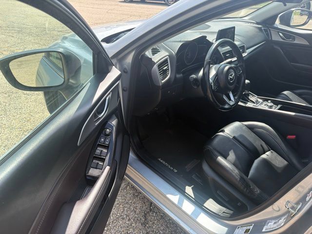 Used 2018 MAZDA MAZDA3 Touring FWD image 7