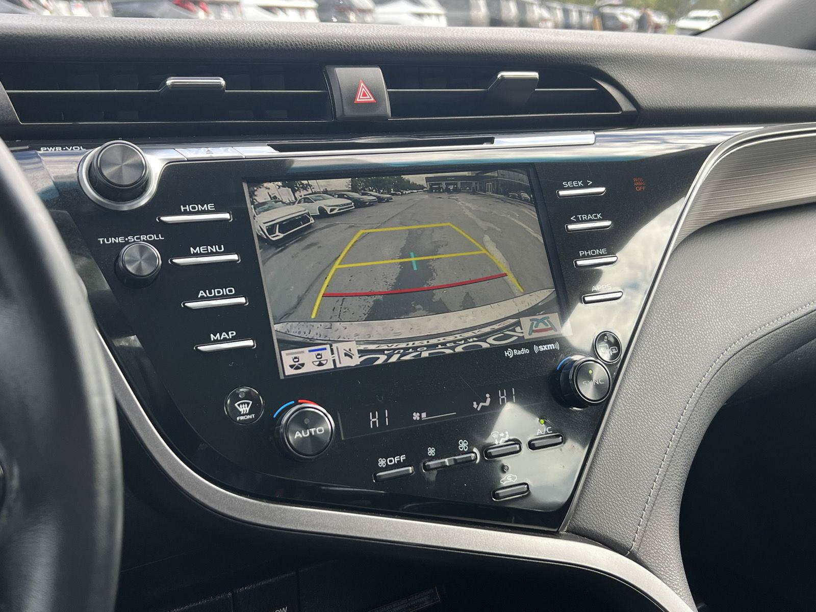 Used 2019 Toyota Camry SE w/ Audio Package FWD image 8