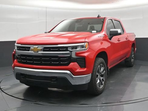 Used 2022 Chevrolet Silverado 1500 LT AWD/4WD image 31