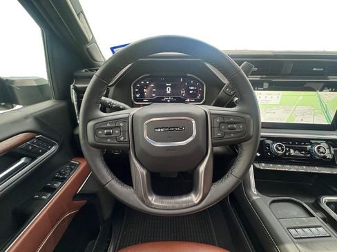 Used 2025 GMC Sierra 2500 Denali Ultimate w/ Max Trailering Package AWD/4WD image 14