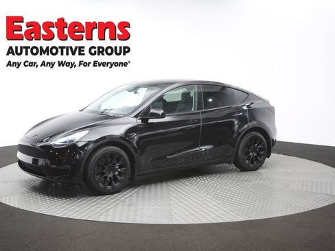 Used 2024 Tesla Model Y Long Range AWD/4WD image 51