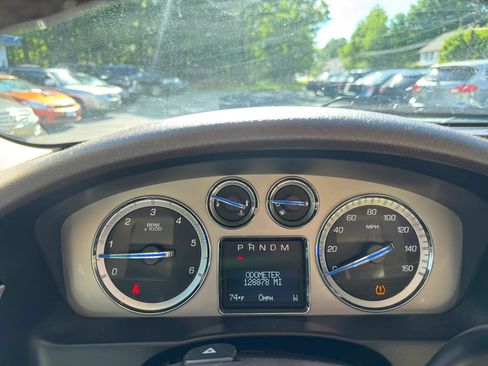 Used 2011 Cadillac Escalade Luxury AWD/4WD image 15