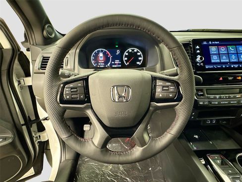 New 2026 Honda Ridgeline Black Edition image 11