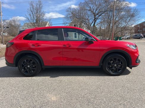 Used 2024 Honda HR-V Sport image 6