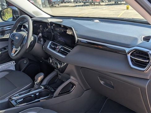 Used 2026 Chevrolet TrailBlazer LT w/ Convenience Package image 25
