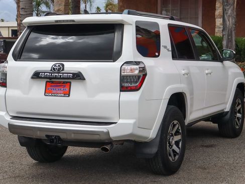 Used 2019 Toyota 4Runner TRD Off-Road AWD/4WD image 9