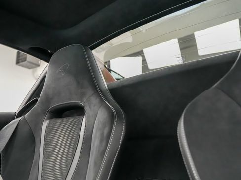 Used 2026 McLaren 750S Spider RWD image 34