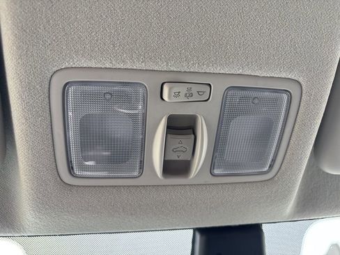Certified 2023 Hyundai Venue SEL FWD image 24