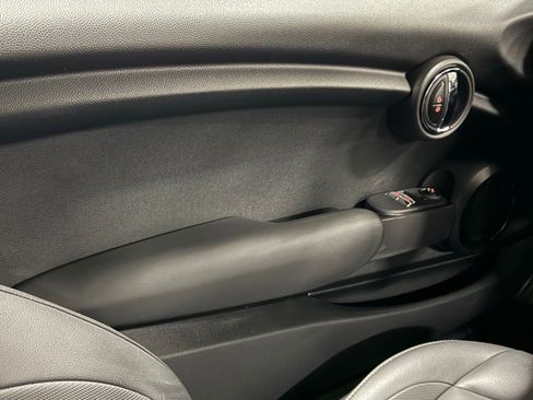 Used 2020 MINI Cooper 2-Door Hardtop image 29