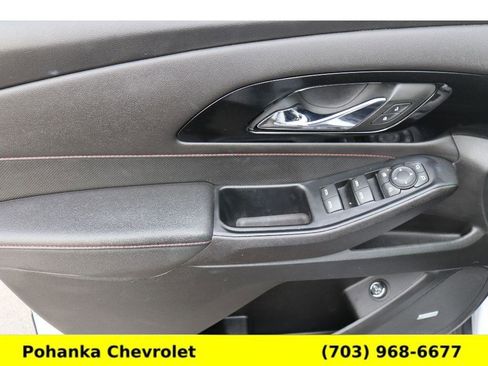 Certified 2023 Chevrolet Traverse RS image 17