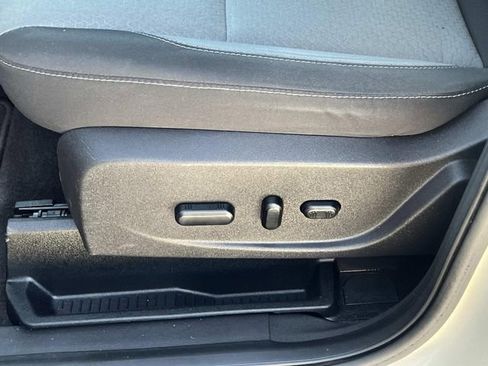 Certified 2018 Ford Escape SE image 18