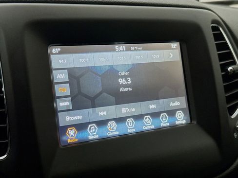 Used 2019 Jeep Compass Latitude w/ Popular Equipment Group AWD/4WD image 17