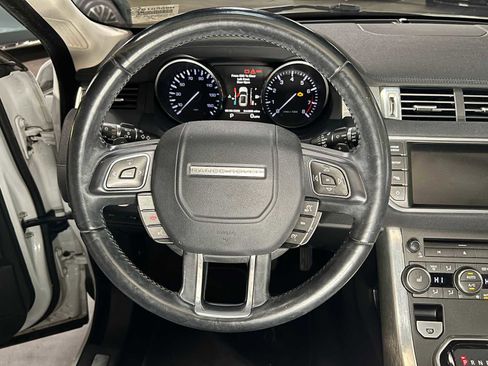 Used 2015 Land Rover Range Rover Evoque Pure Plus image 24