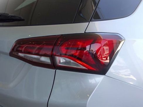 Used 2022 Chevrolet Equinox LT image 6