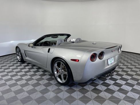 Used 2005 Chevrolet Corvette Convertible w/ Preferred Equipment Group image 5