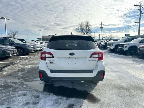 Used 2019 Subaru Outback 2.5i Touring image 12