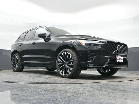 New 2026 Volvo XC60 B5 Ultra w/ Protection Package Premier image 39