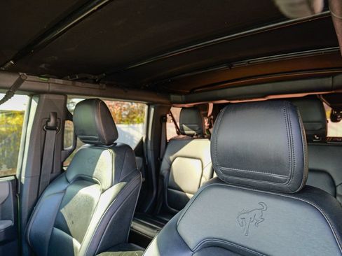 Used 2022 Ford Bronco Badlands w/ Sasquatch Package AWD/4WD image 23