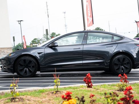 Used 2026 Tesla Model 3 RWD image 16