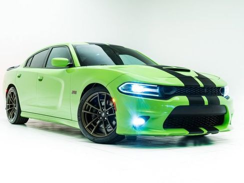 Used 2019 Dodge Charger Scat Pack w/ Navigation & Travel Group image 5