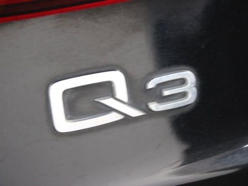 Used 2015 Audi Q3 2.0T Prestige w/ Prestige Package FWD image 7