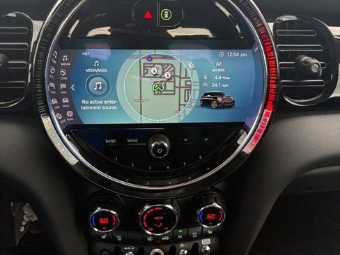 Used 2024 MINI Cooper SE FWD image 16