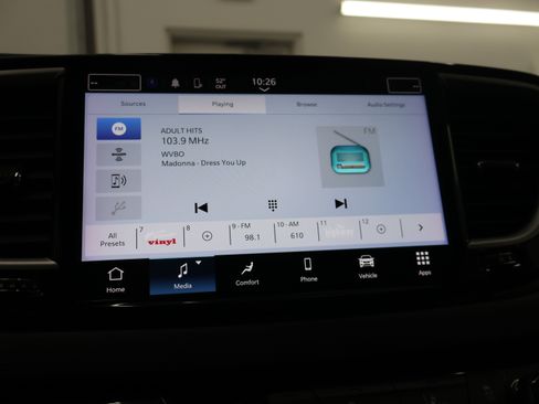 Used 2024 Chrysler Pacifica Touring-L FWD image 50