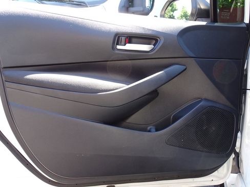 Used 2021 Toyota Corolla LE FWD image 29