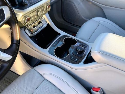 Certified 2021 GMC Acadia SLT image 16