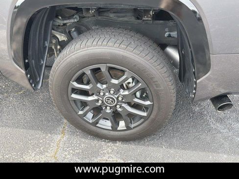 Used 2023 Toyota Tundra Platinum AWD/4WD image 18