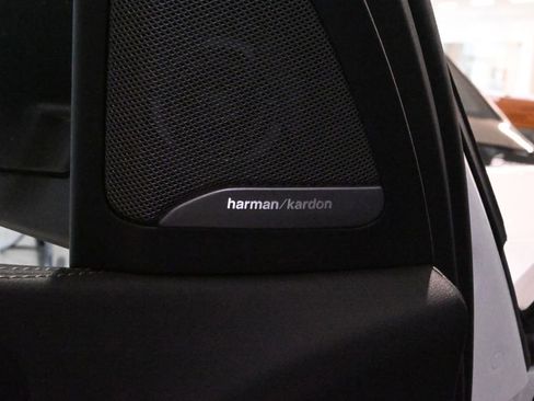 Used 2025 BMW X5 xDrive50e image 29