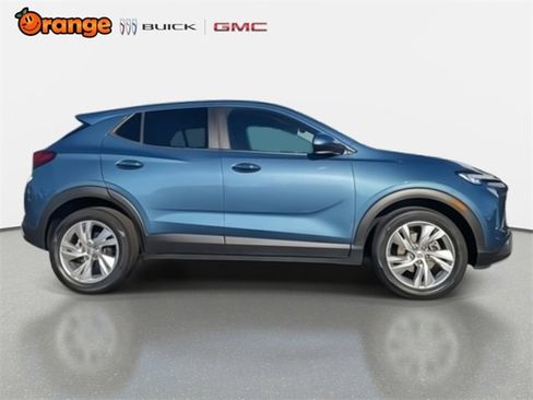 Used 2024 Buick Encore GX Preferred image 3
