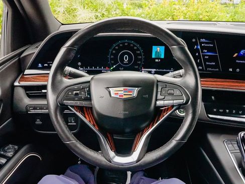 Certified 2023 Cadillac Escalade ESV Premium Luxury image 22