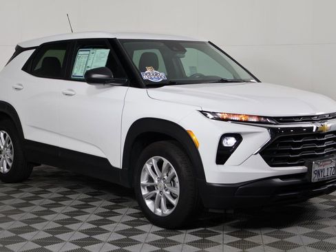 Used 2024 Chevrolet TrailBlazer LS image 3