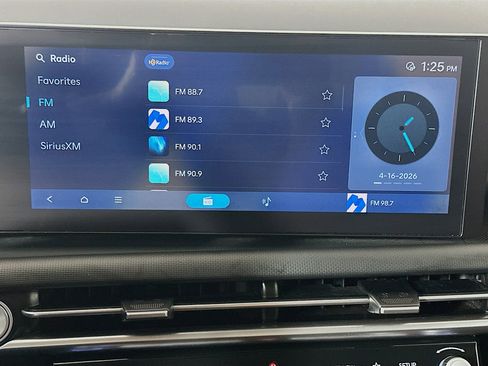 Used 2025 Hyundai Tucson SEL image 21